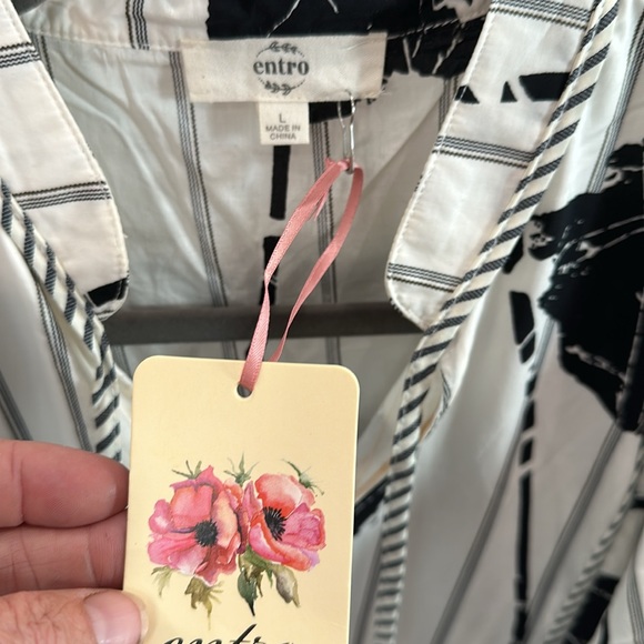 Entro Black & White Dress - Picture 2 of 5